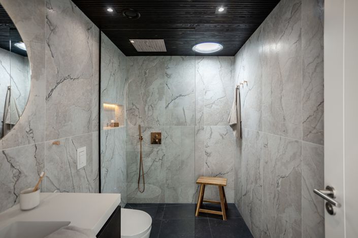 Image No.30-4 Bed House for sale