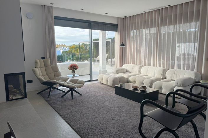 Image No.6-4 Bed House for sale