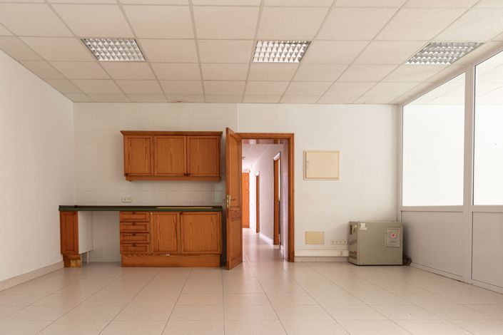 Image No.13-11 Bed Country House for sale