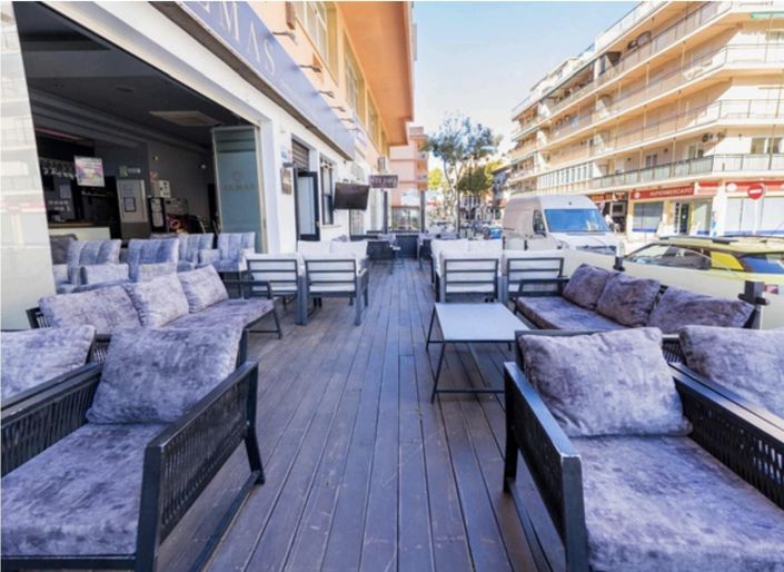 Image No.4-Bar for sale