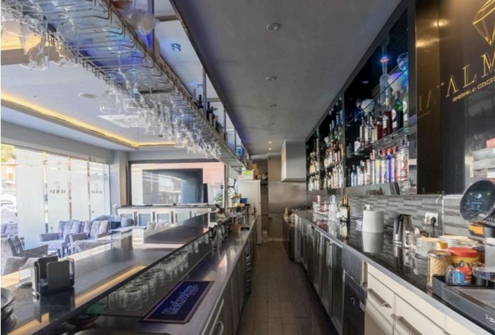 Image No.5-Bar for sale