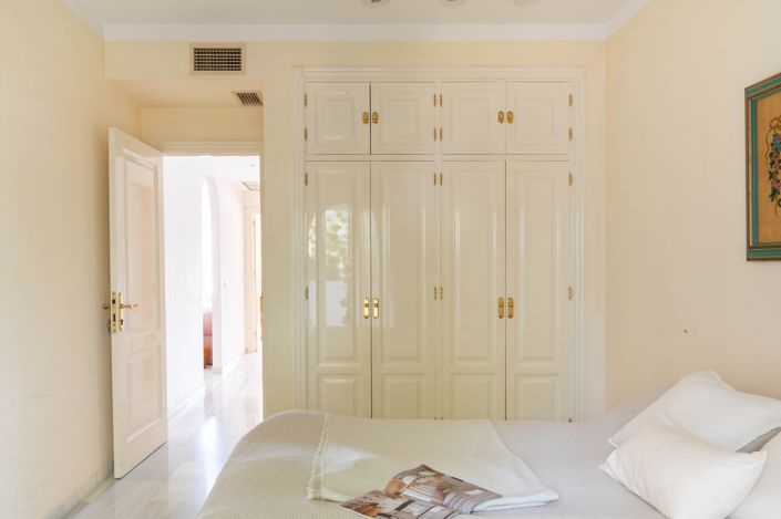 Image No.17-3 Bed Apartment for sale