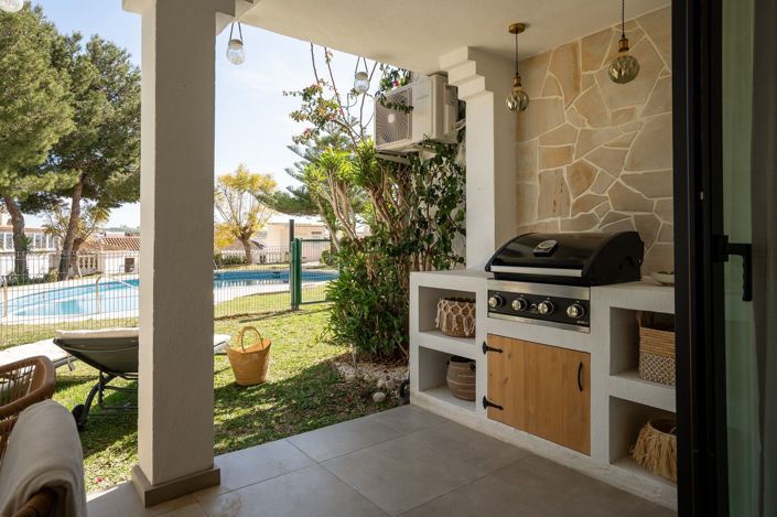 Image No.11-2 Bed Townhouse for sale