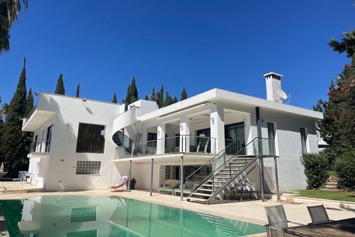 Image No.1-5 Bed Villa for sale