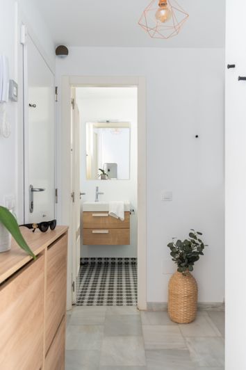 Image No.27-5 Bed Townhouse for sale