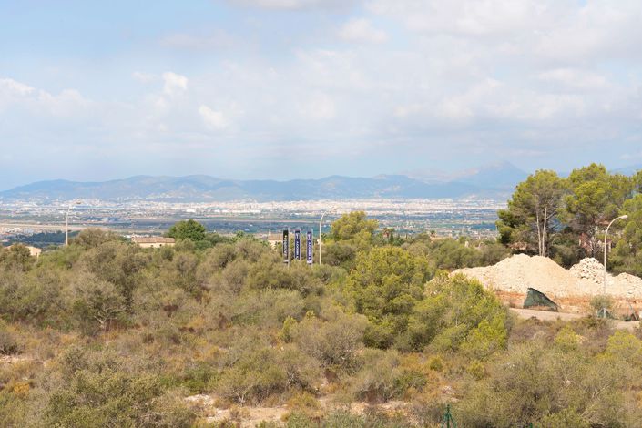 Image No.19-4 Bed House for sale