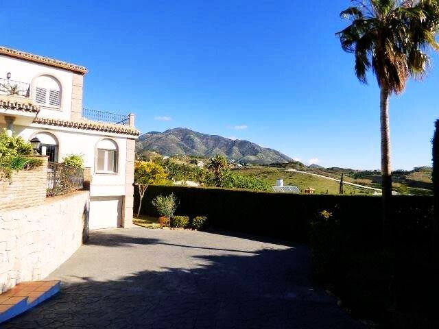 Image No.13-Villa de 4 chambres à vendre à Mijas Costa