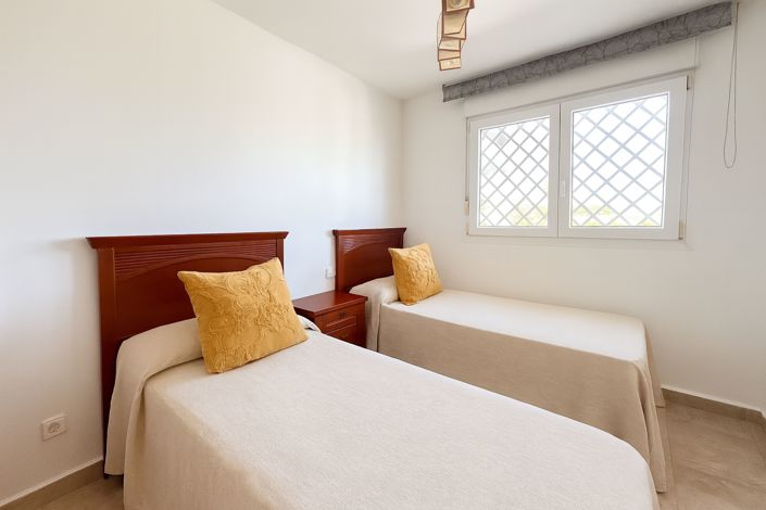 Image No.18-2 Bed Apartment for sale