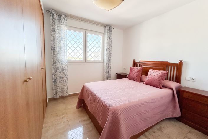 Image No.22-2 Bed Apartment for sale