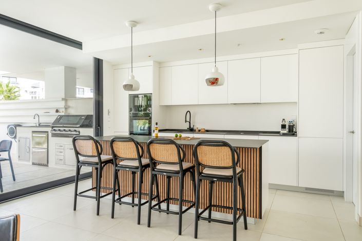 Image No.20-3 Bed Apartment for sale