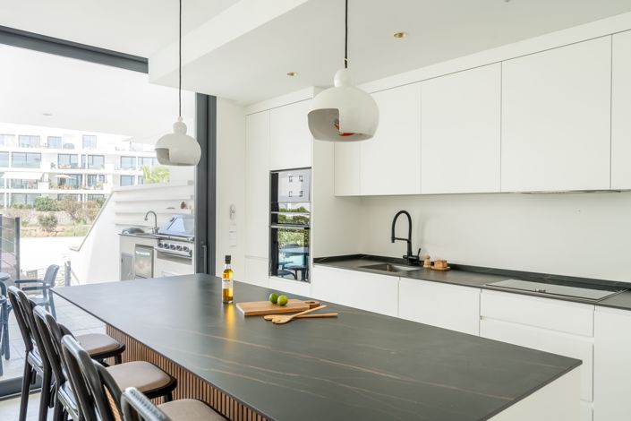 Image No.21-3 Bed Apartment for sale