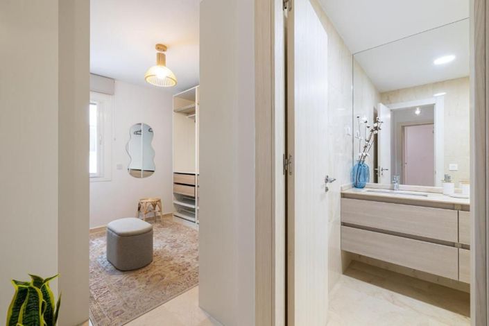 Image No.19-4 Bed Apartment for sale