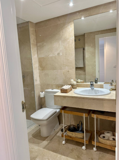 Image No.24-1 Bed Apartment for sale