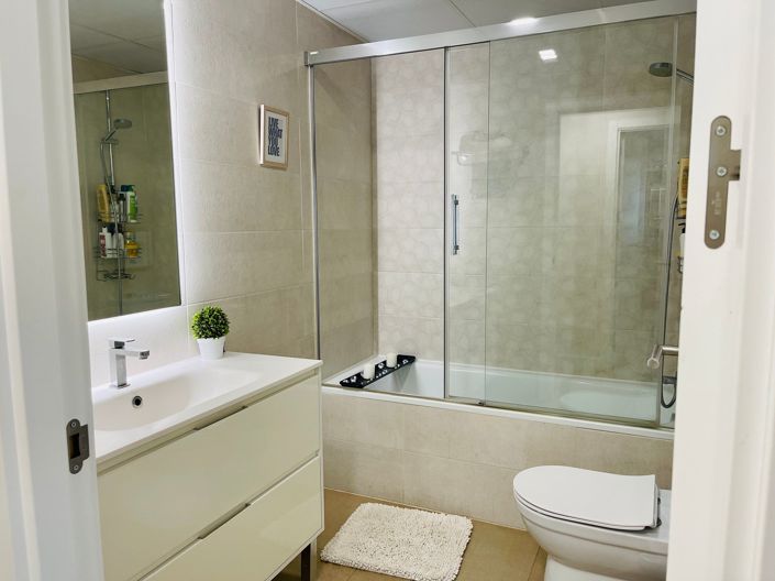 Image No.9-3 Bed Apartment for sale