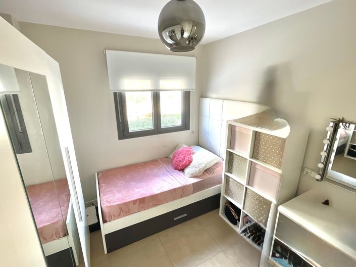 Image No.10-3 Bed Apartment for sale