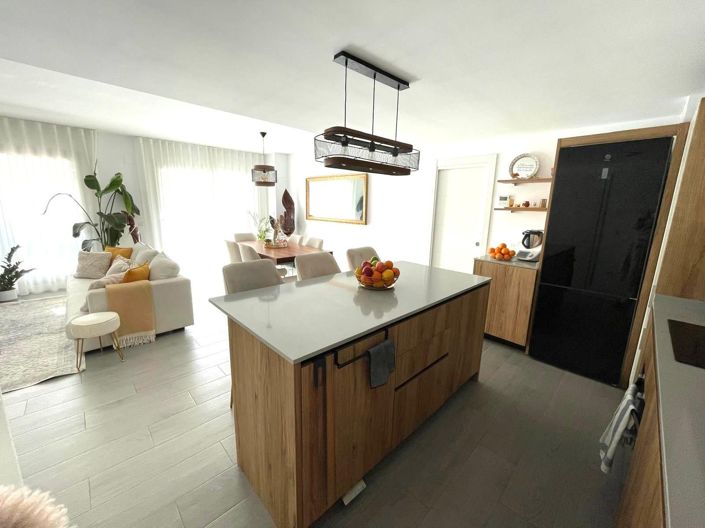 Image No.10-3 Bed Apartment for sale