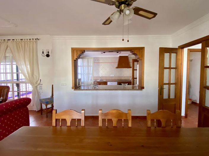 Image No.19-5 Bed House for sale