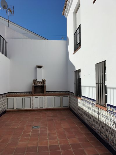 Image No.3-5 Bed House for sale