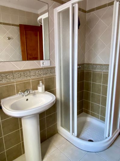 Image No.24-5 Bed House for sale