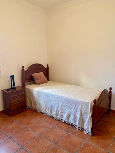 Image No.25-5 Bed House for sale