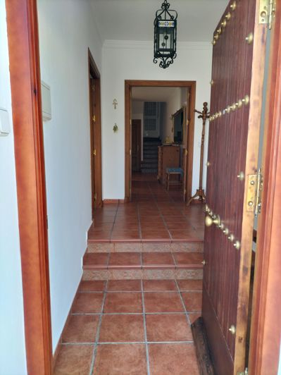 Image No.6-5 Bed House for sale