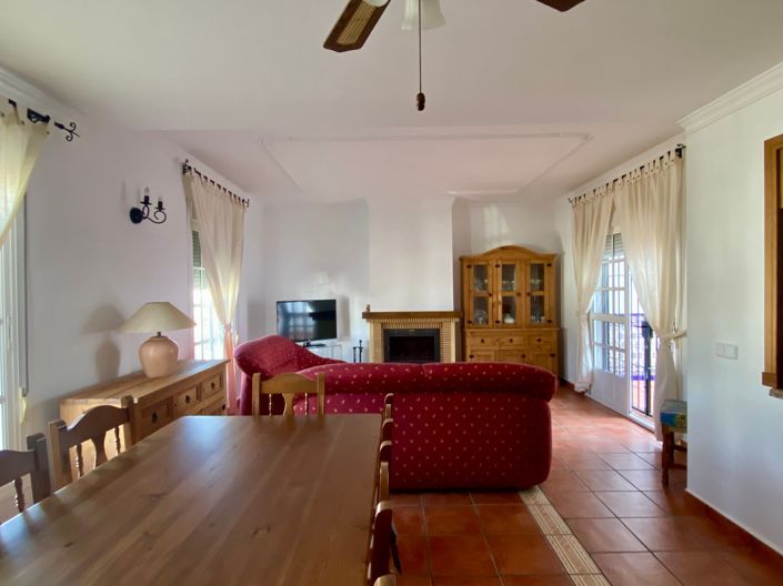 Image No.7-5 Bed House for sale