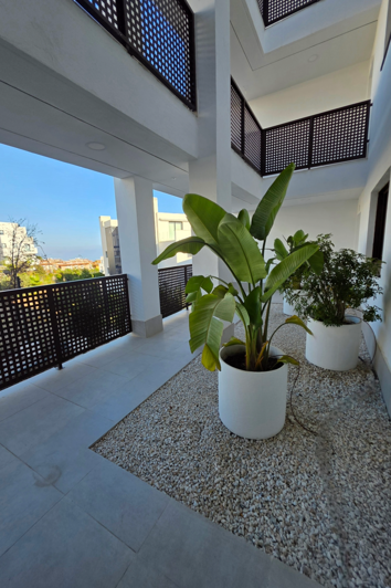 Image No.17-3 Bed Apartment for sale