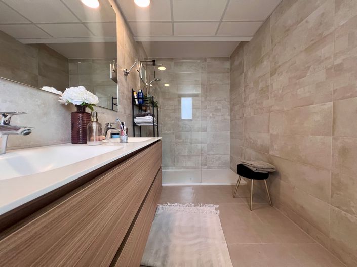 Image No.23-3 Bed Penthouse for sale