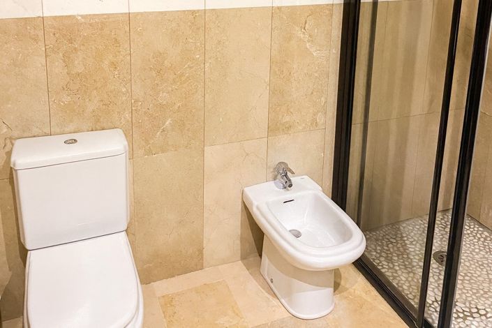 Image No.23-4 Bed House for sale