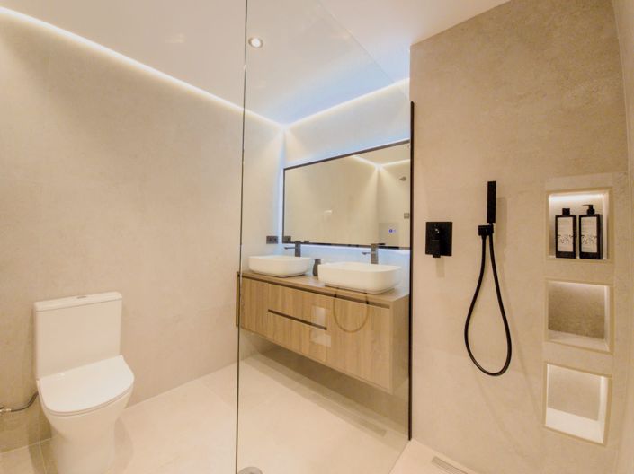 Image No.21-3 Bed Apartment for sale