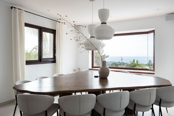 Image No.1-6 Bed Villa for sale