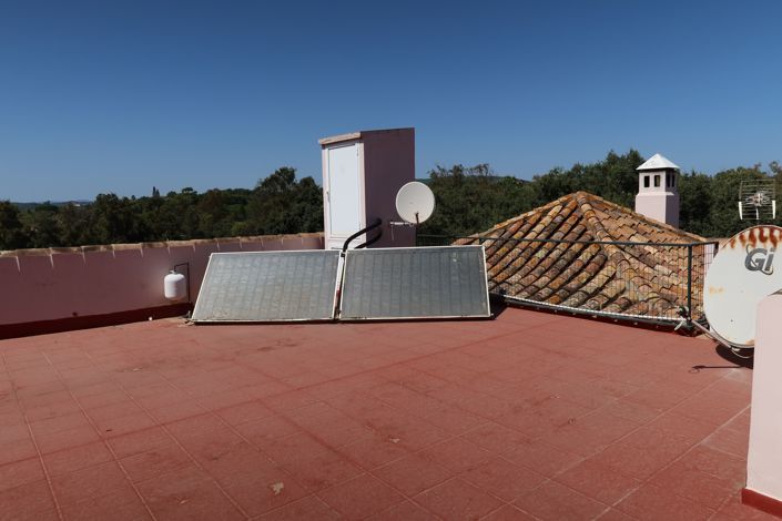 Image No.17-7 Bed House for sale