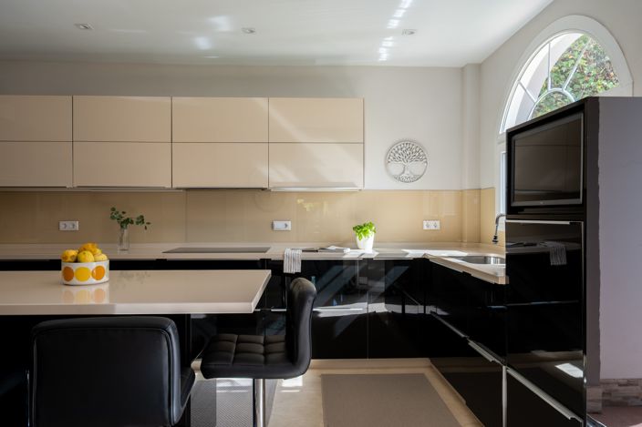 Image No.13-7 Bed Villa for sale