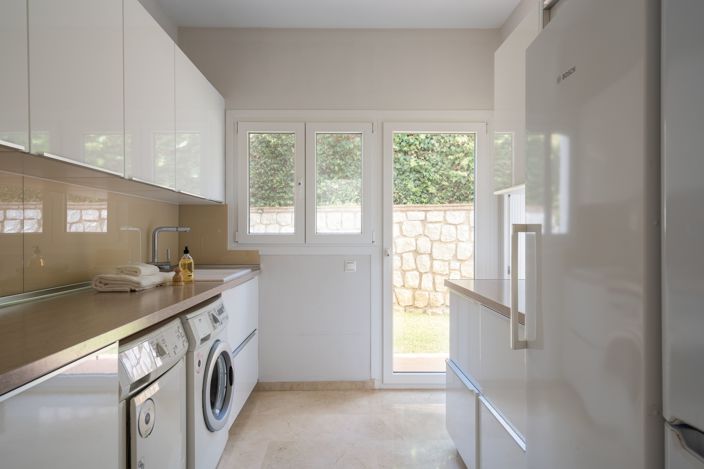 Image No.16-7 Bed Villa for sale