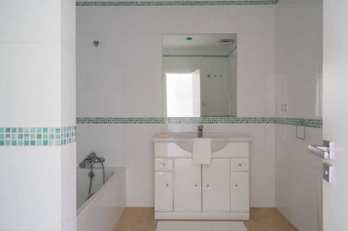 Image No.29-7 Bed Villa for sale