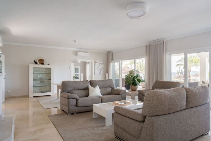 Image No.3-7 Bed Villa for sale