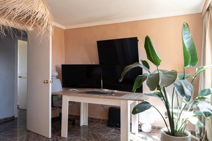 Image No.21-3 Bed Apartment for sale