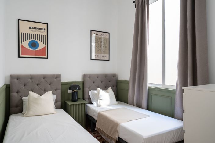 Image No.27-2 Bed Apartment for sale