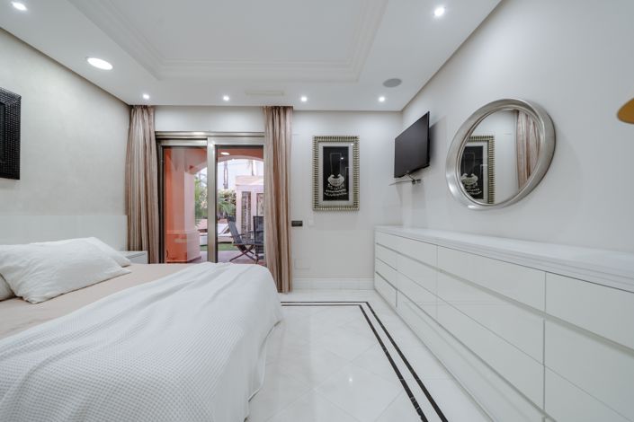 Image No.24-2 Bed Apartment for sale