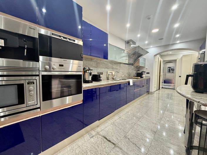 Image No.17-2 Bed Apartment for sale