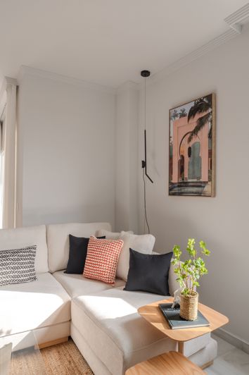 Image No.14-3 Bed House for sale