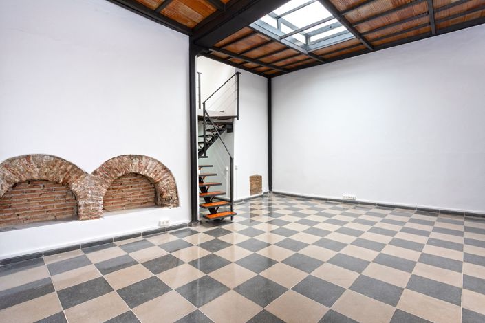 Image No.5-Commercial for sale