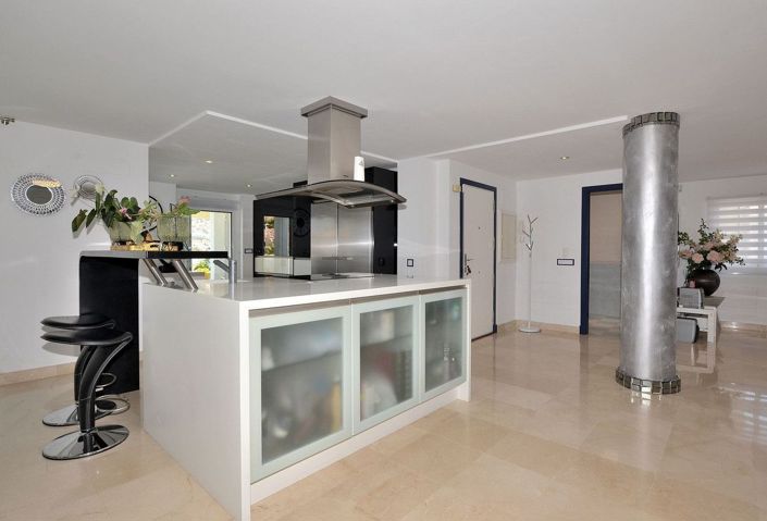 Image No.17-4 Bed Penthouse for sale