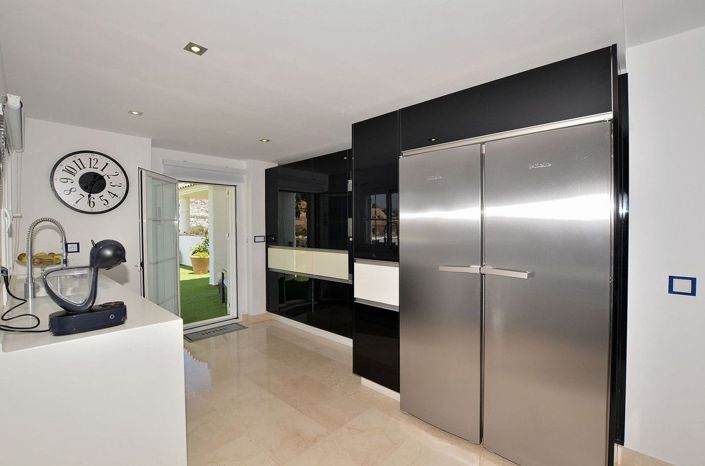 Image No.18-4 Bed Penthouse for sale