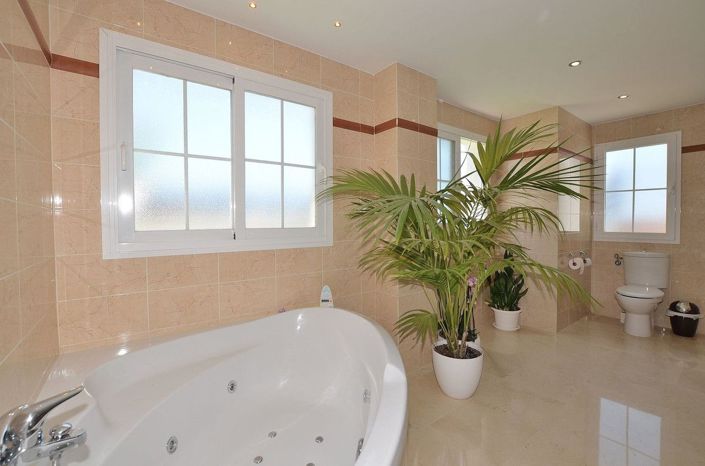 Image No.28-4 Bed Penthouse for sale