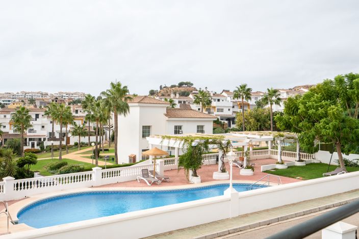 Image No.13-5 Bed Townhouse for sale