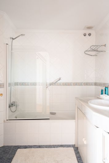 Image No.20-5 Bed Townhouse for sale