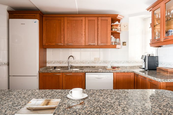 Image No.9-5 Bed Townhouse for sale