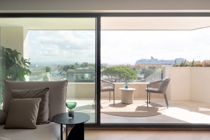 Image No.15-4 Bed Apartment for sale