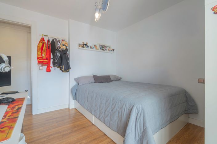 Image No.19-2 Bed Townhouse for sale